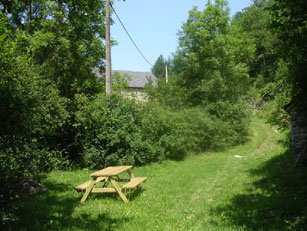 picnic table